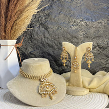 RAJWARI MEHRAAB FLORAL KUNDAN NECKLACE SET