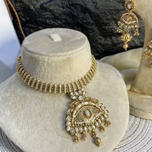 RAJWARI MEHRAAB FLORAL KUNDAN NECKLACE SET