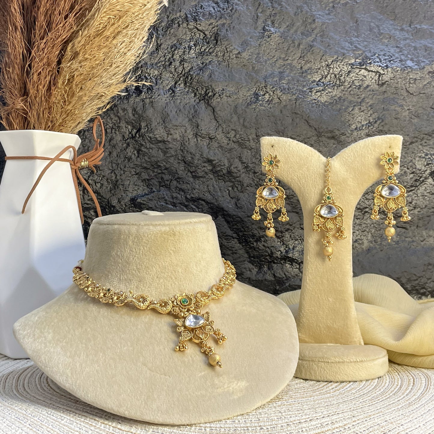 ELEGANT RAJWARI POLKI BLOOM NECKLACE SET