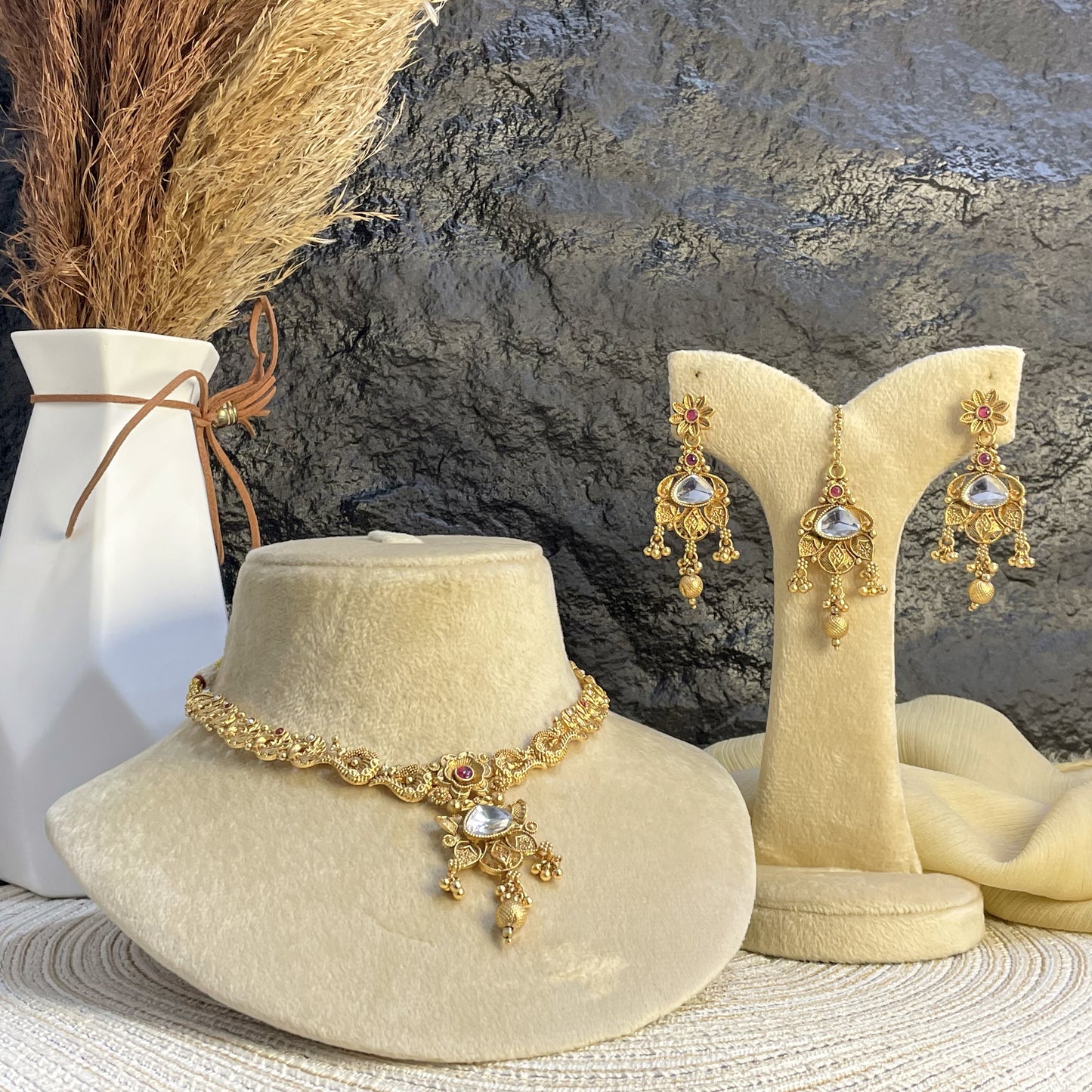 ELEGANT RAJWARI POLKI BLOOM NECKLACE SET