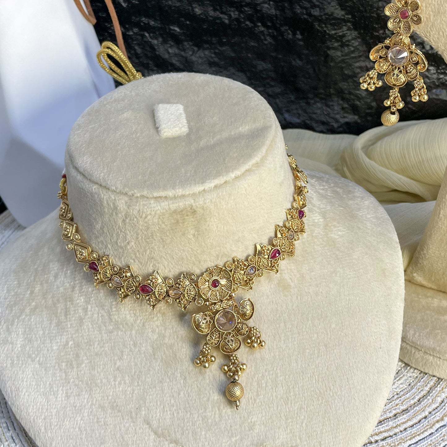 ROYAL RAJWARI FILIGREE BLOSSOM NECKLACE SET