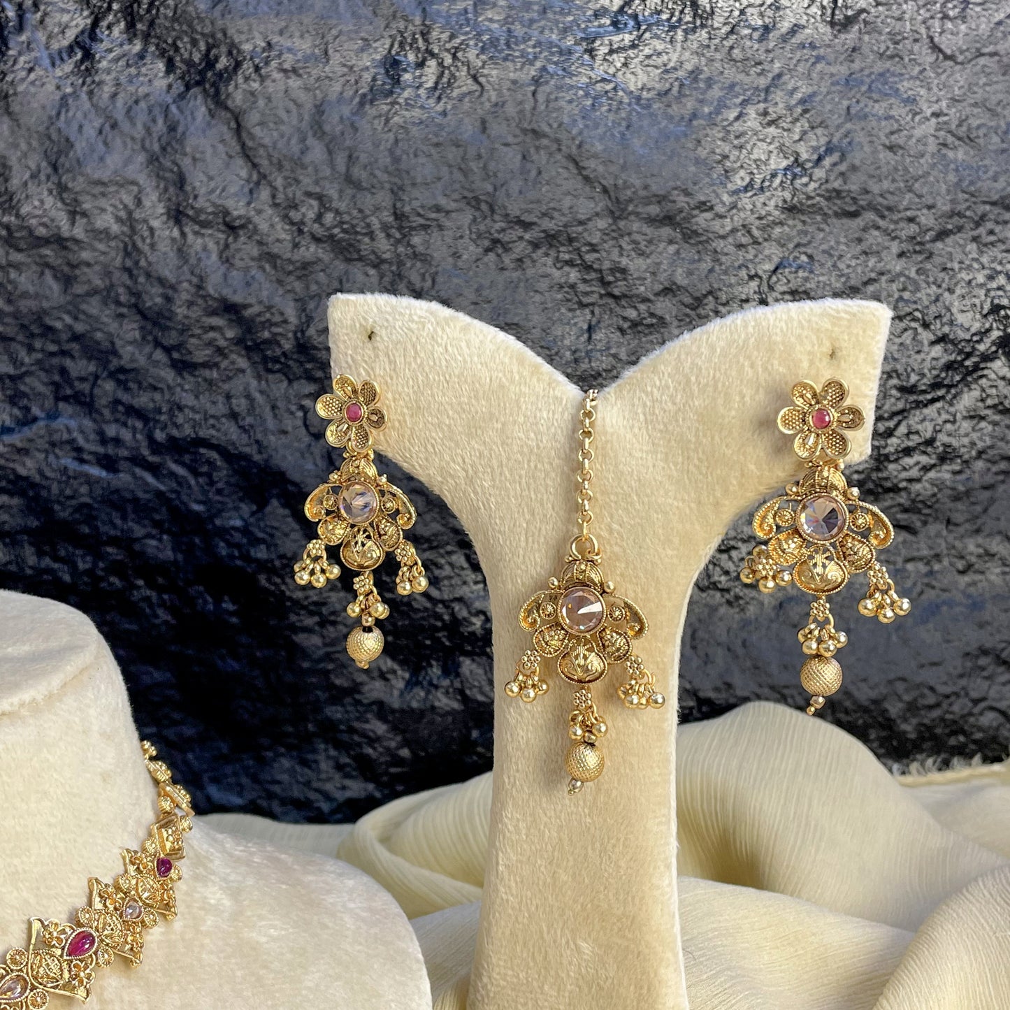 ROYAL RAJWARI FILIGREE BLOSSOM NECKLACE SET