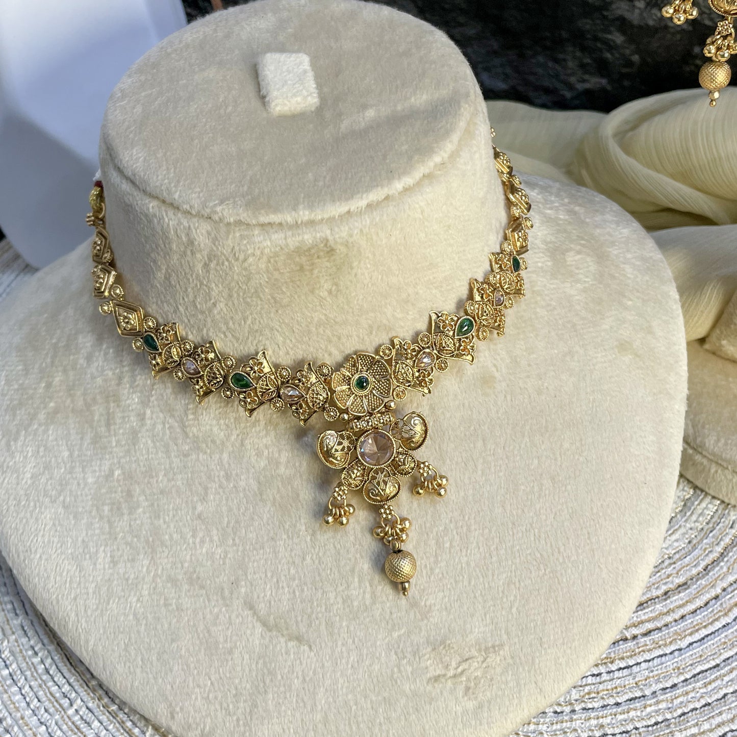 ROYAL RAJWARI FILIGREE BLOSSOM NECKLACE SET