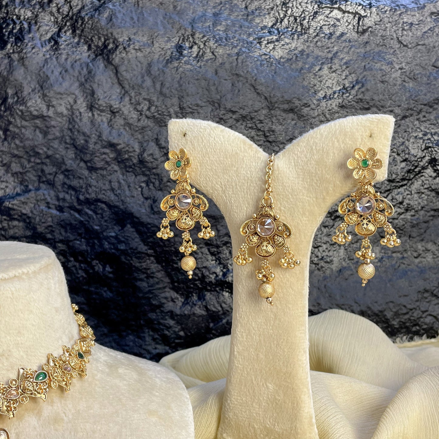ROYAL RAJWARI FILIGREE BLOSSOM NECKLACE SET