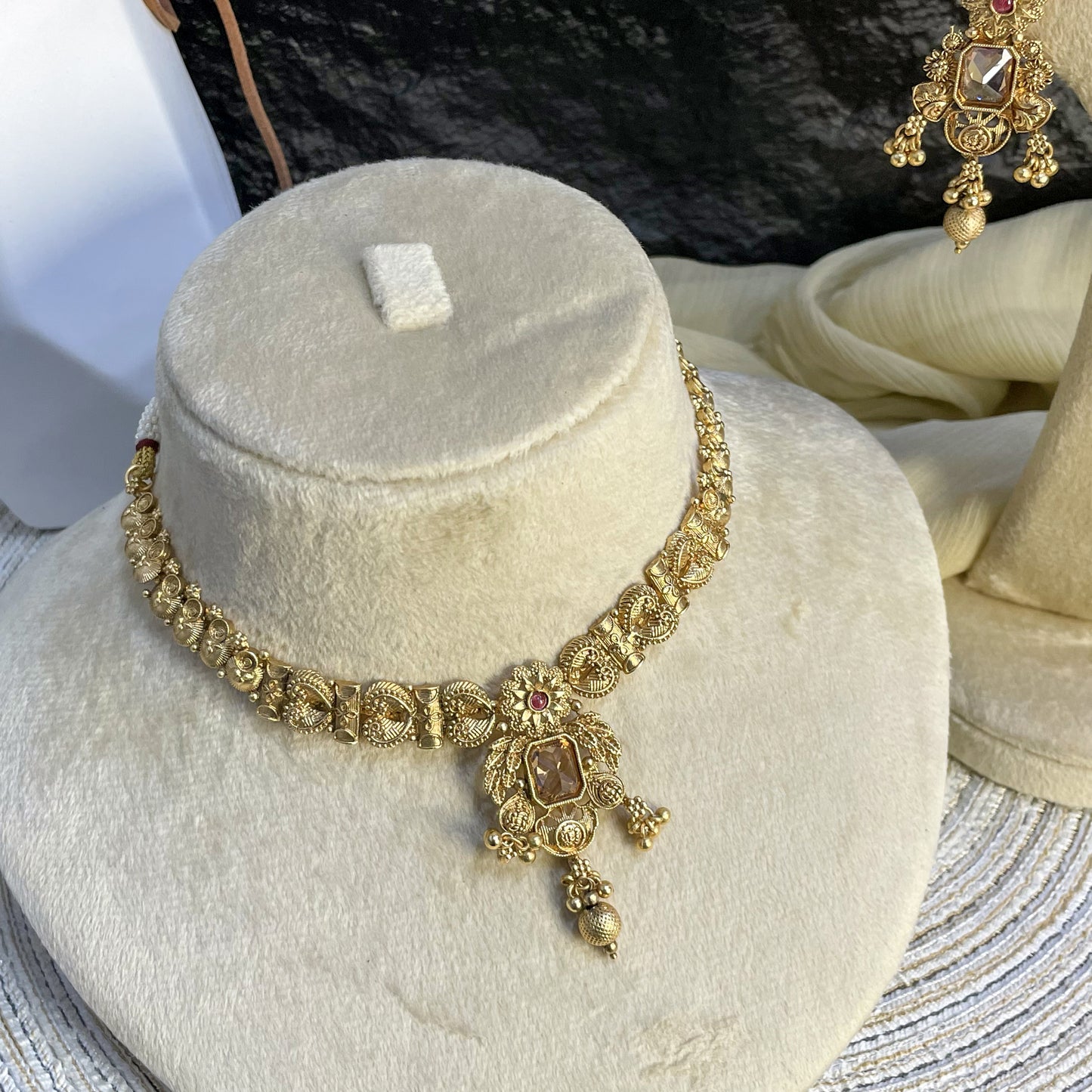 VINTAGE RAJWARI SQUARE POLKI NECKLACE SET