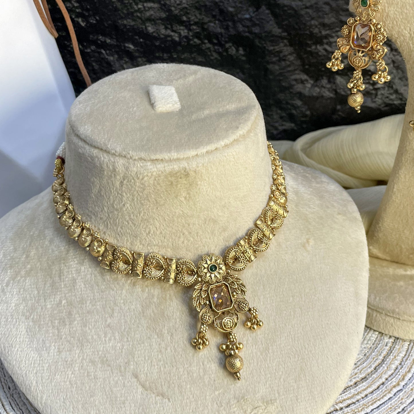 VINTAGE RAJWARI SQUARE POLKI NECKLACE SET