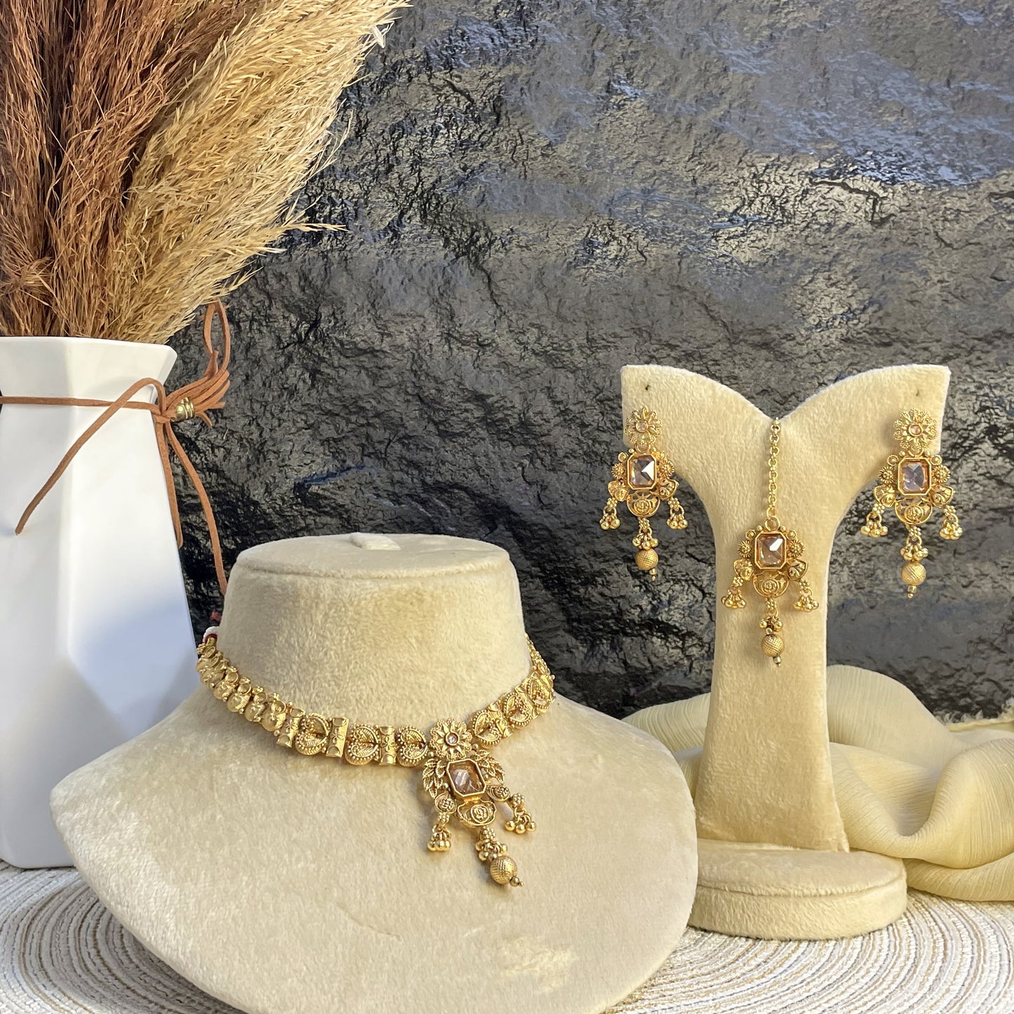 VINTAGE RAJWARI SQUARE POLKI NECKLACE SET