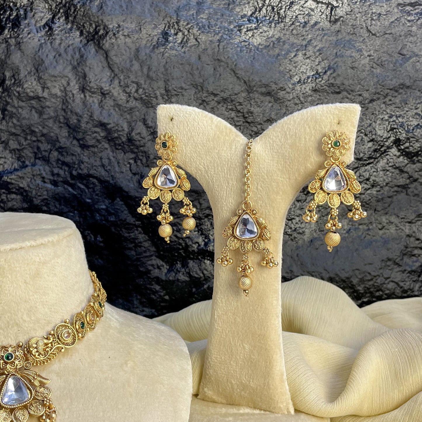 REGAL RAJWARI PEACOCK MOTIF NECKLACE SET