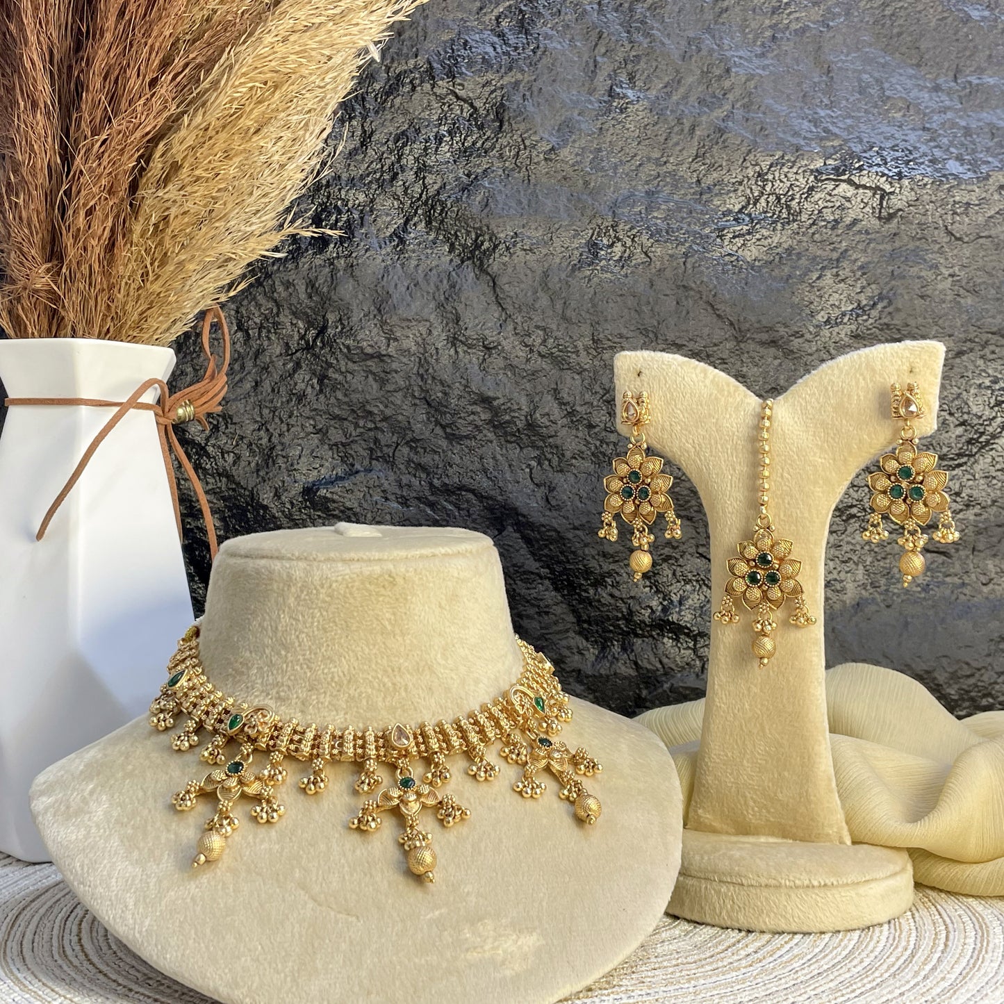 MAJESTIC RAJWARI FLORAL DROPS NECKLACE SET