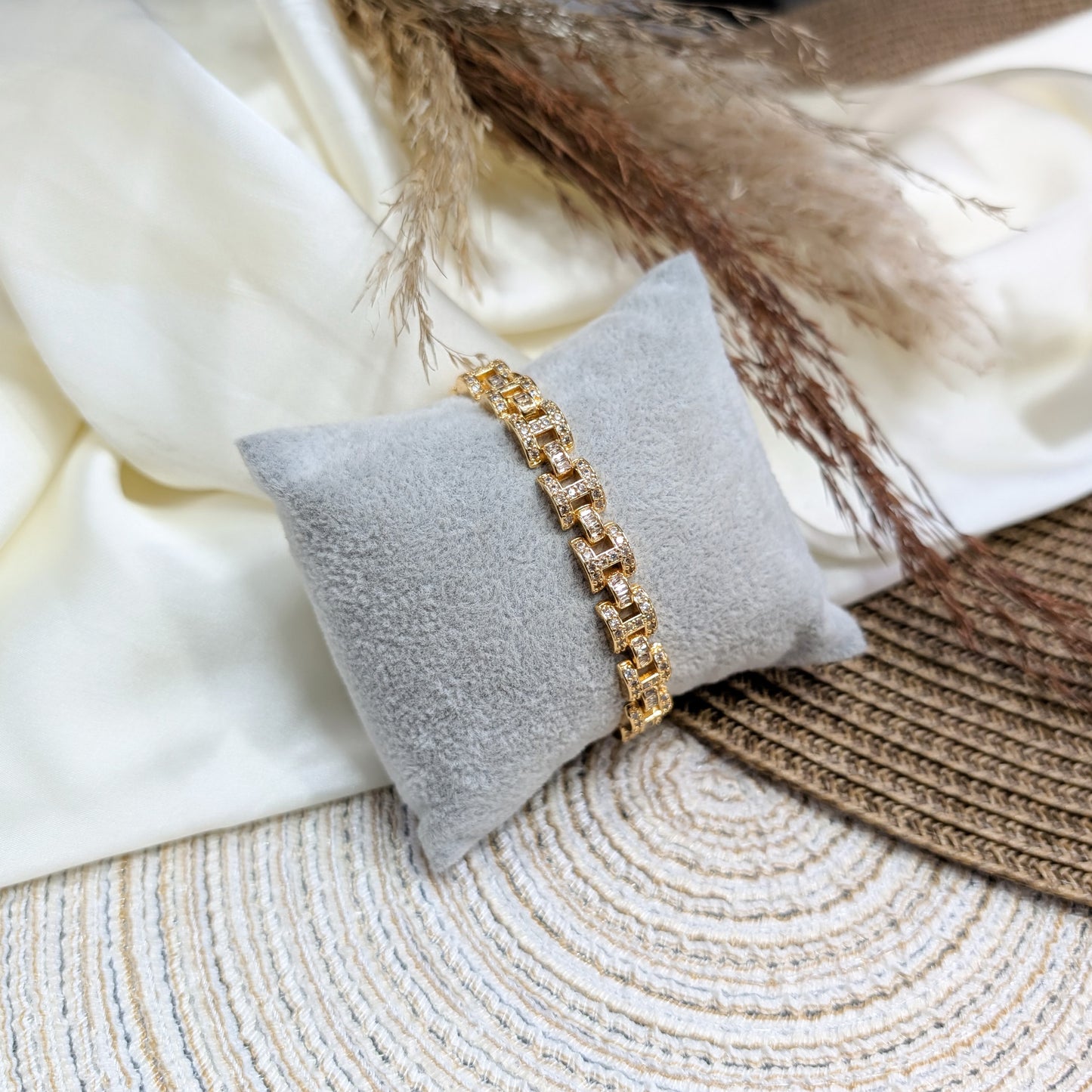 MONARCH-BAR-ZIRCON-BRACELET