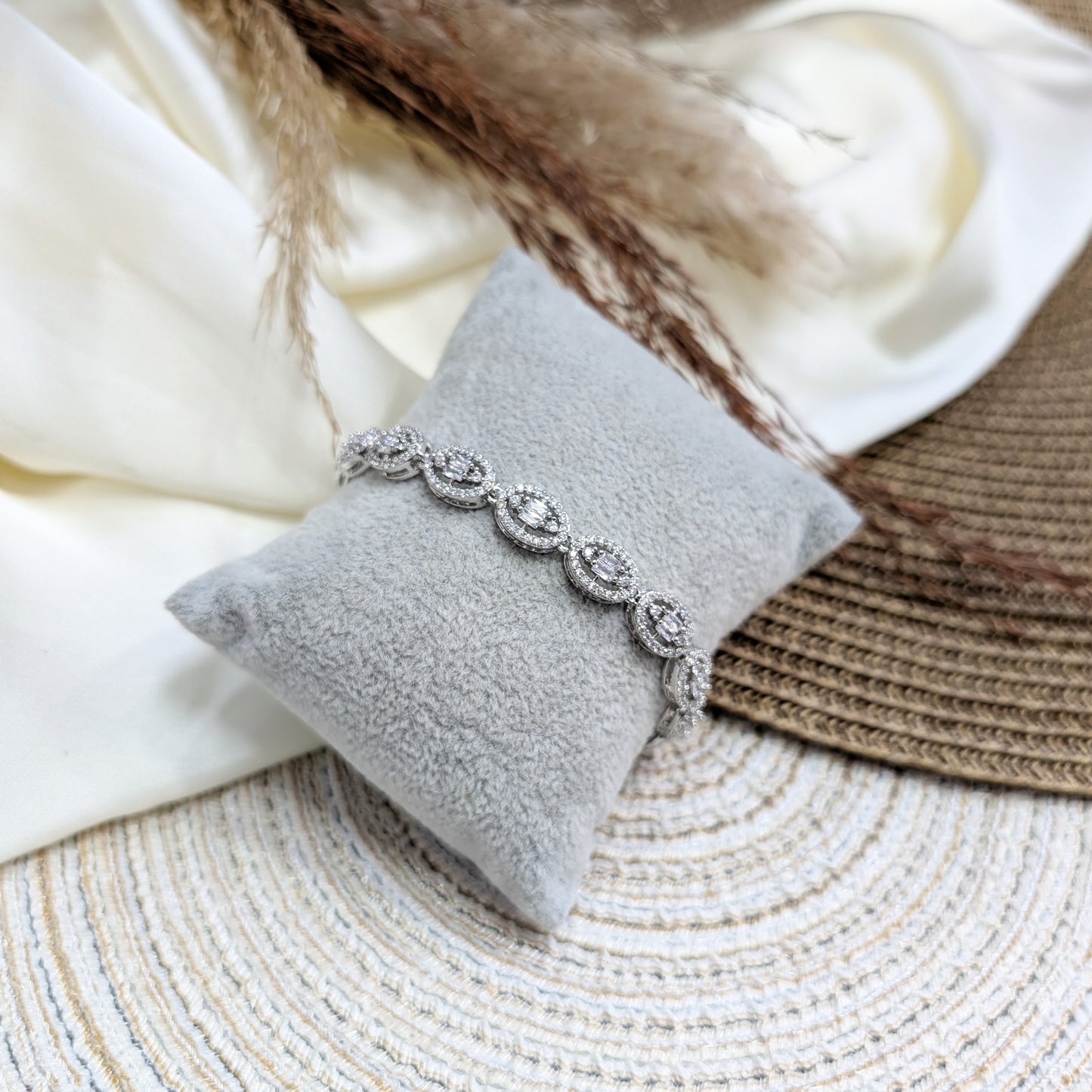 ETHEREAL-HALO-SILVER-ZIRCON-BRACELET