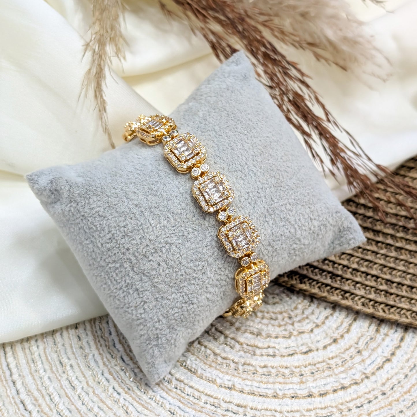 MONARCH-SQUARE-GOLD-ZIRCON-BRACELET