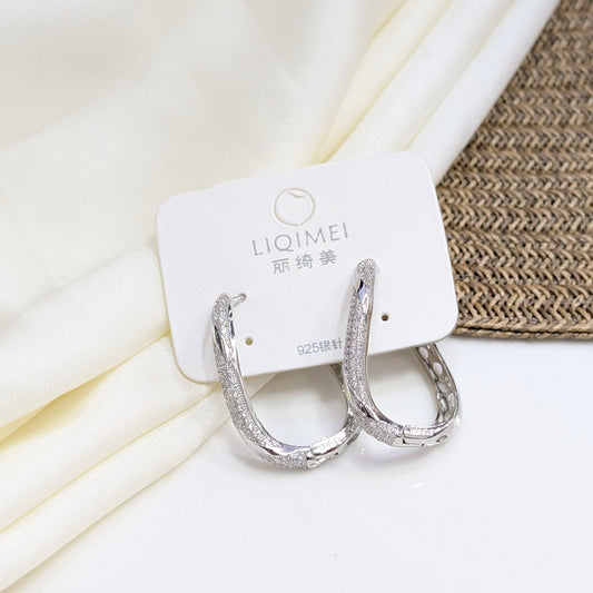 FROSTED STIRRUP EARRINGS