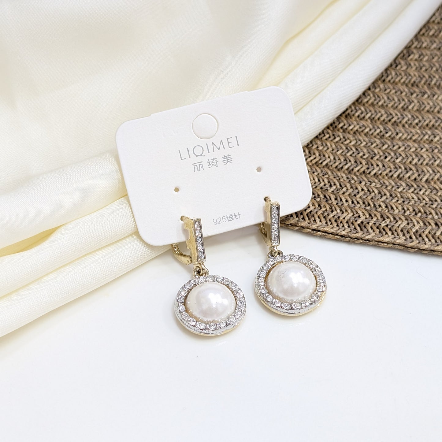 LUSTROUS HALO EARRINGS