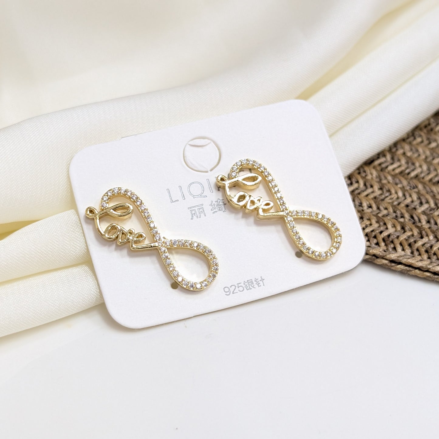 GOLDEN LOVE INFINITY EARRINGS