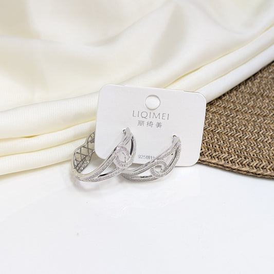 PAVÉ LATTICE OVAL EARRINGS