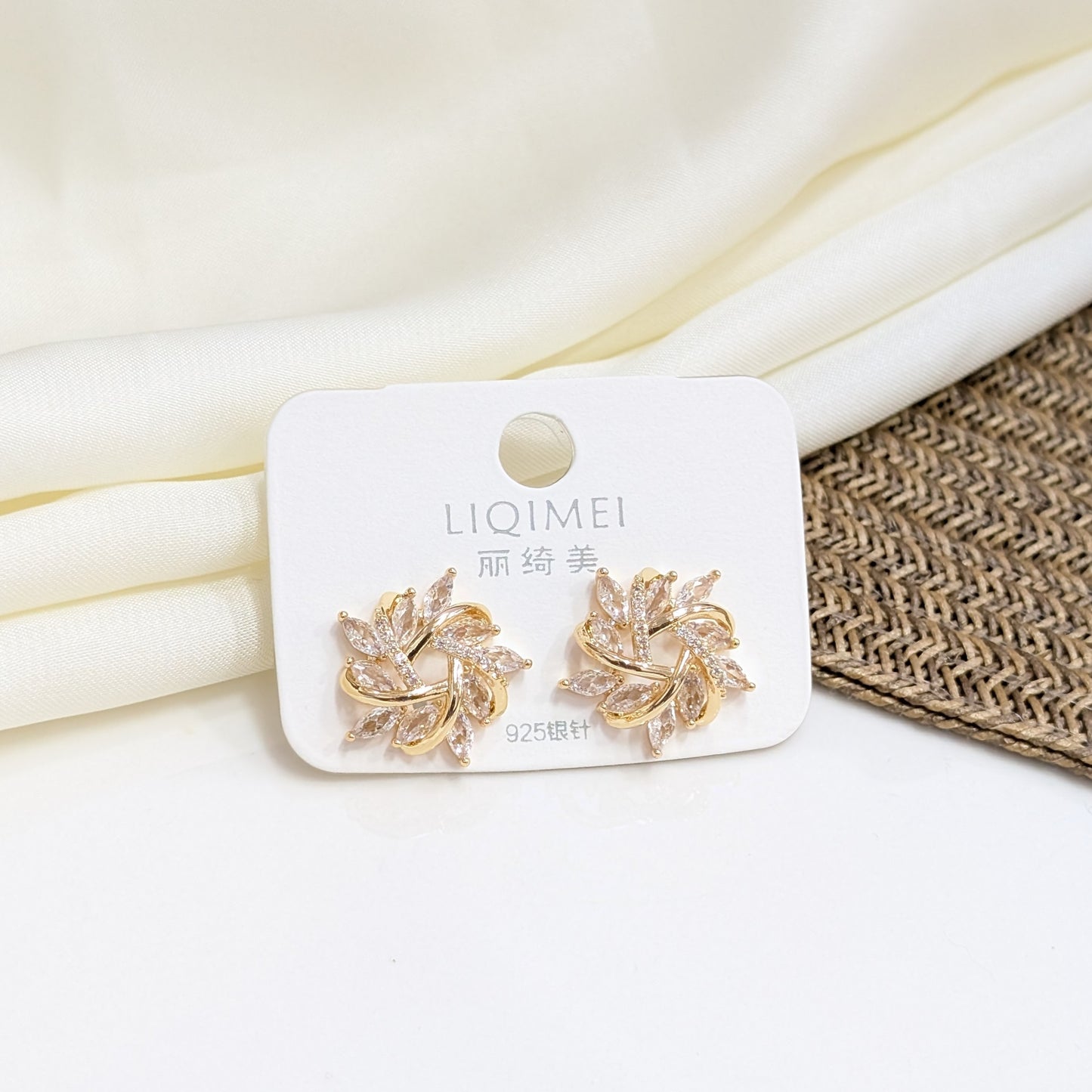 GOLDEN FLORET WHEEL EARRINGS
