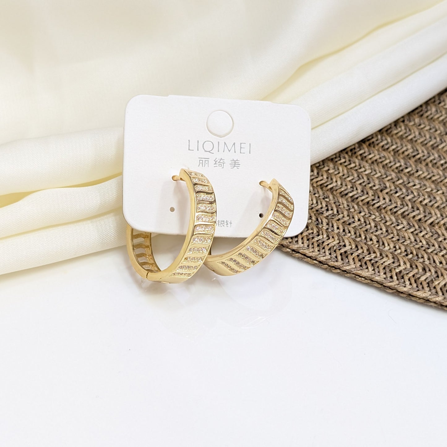 ETCHED GOLD CHEVRON EARRINGS