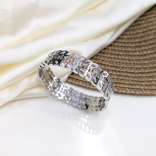Leaf Chain Handcuff