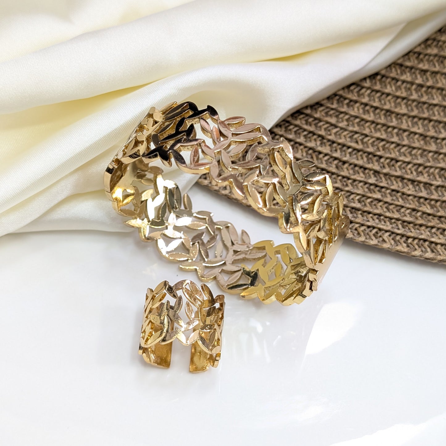 Woven Branch Handcuff
