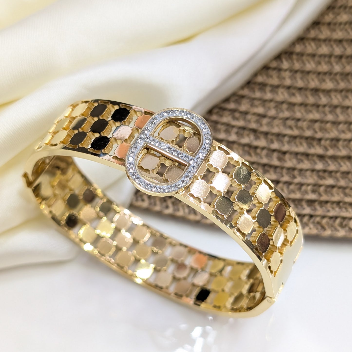 The Checkered Handcuff