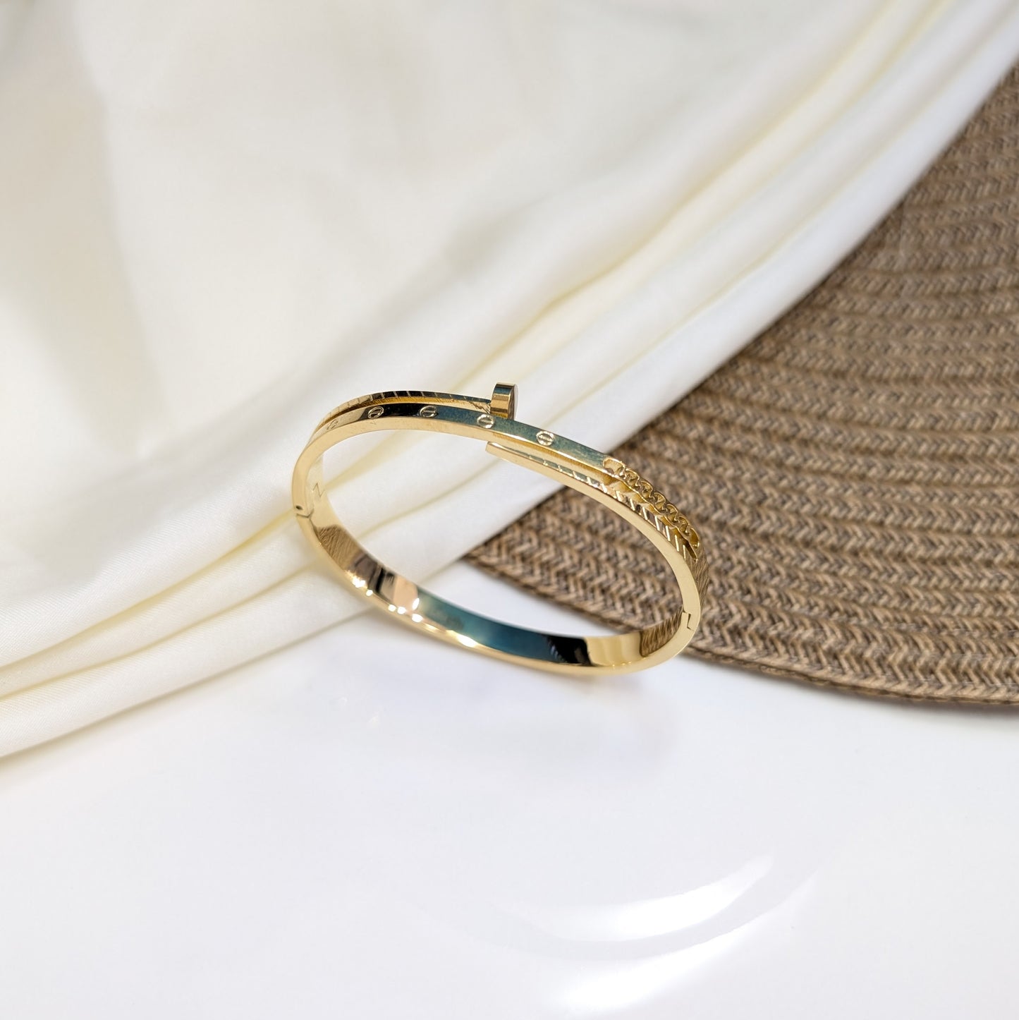 MERIDIAN HANDCUFFS