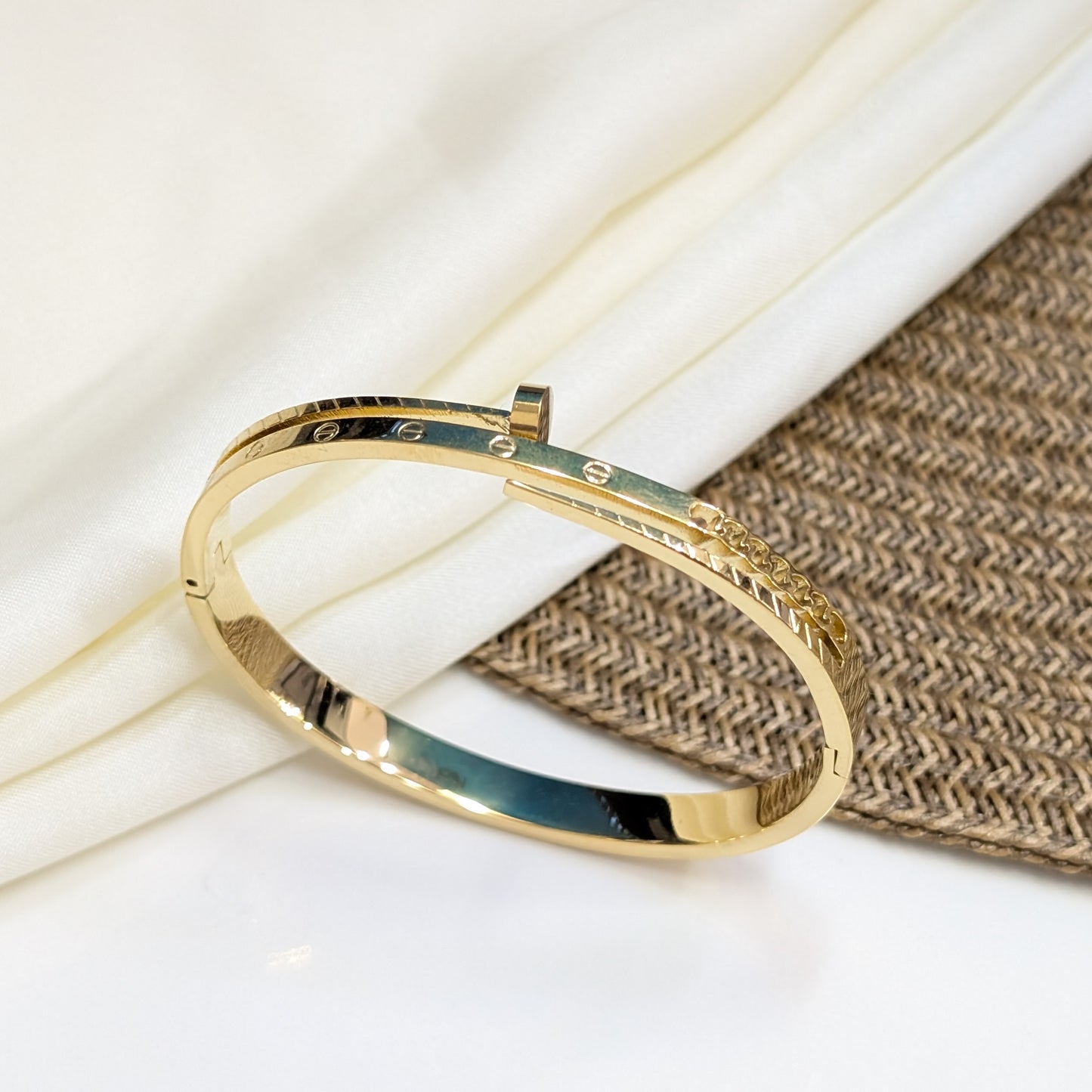 MERIDIAN HANDCUFFS