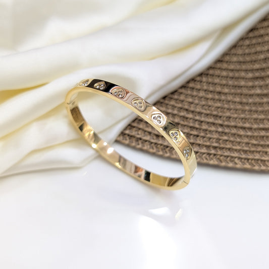 Golden Heart Handcuff