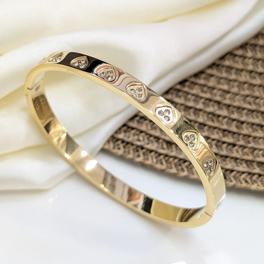 Golden Heart Handcuff