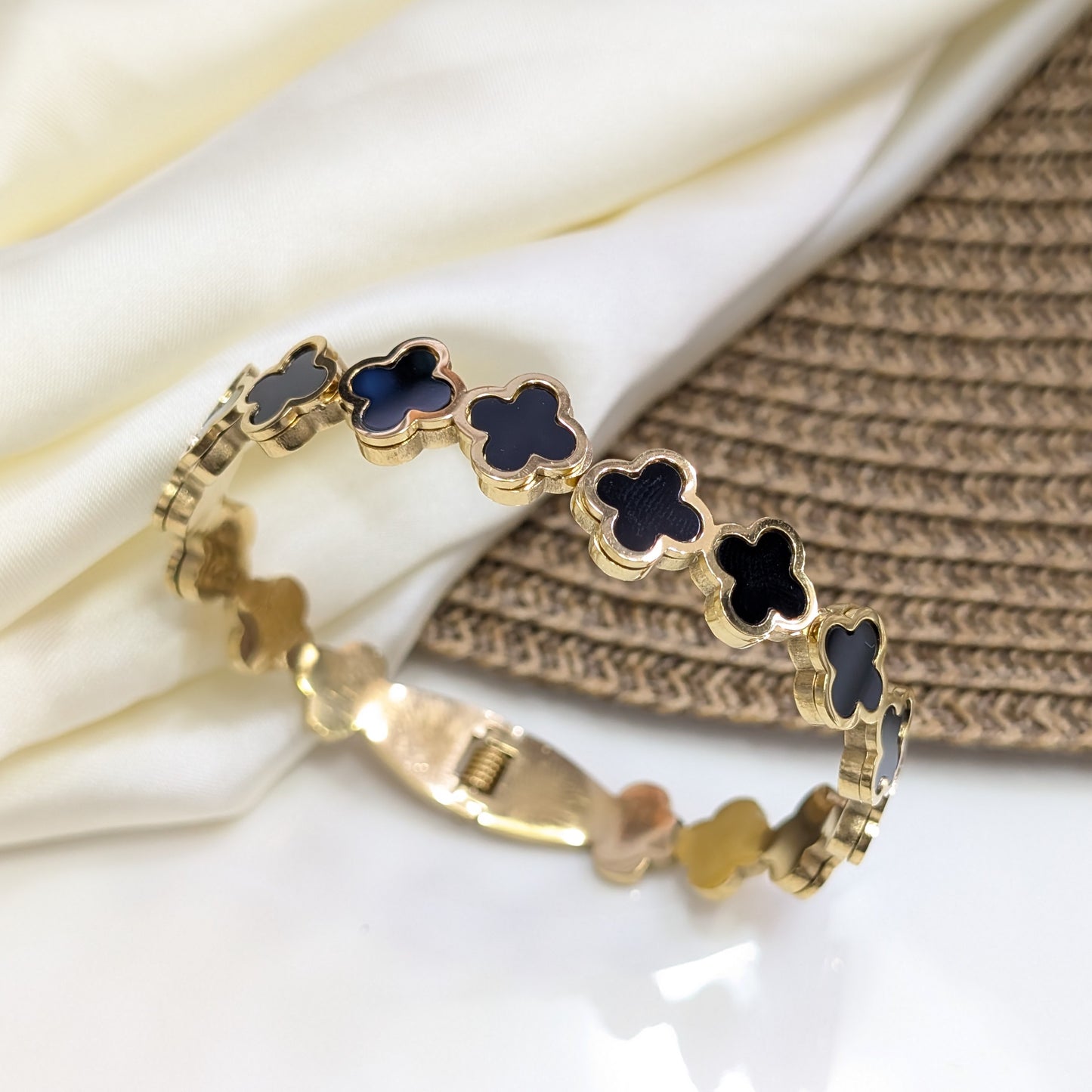 Black Clover Handcuff