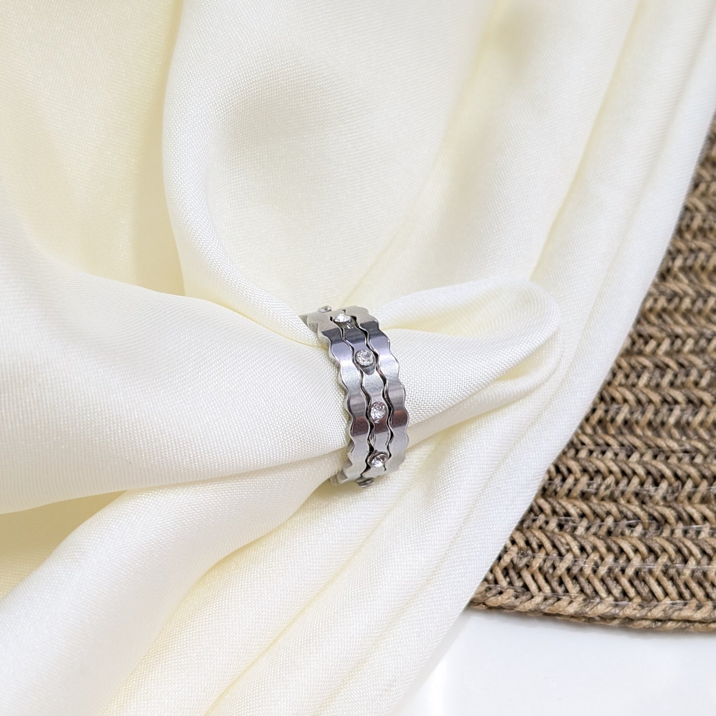SCALLOPED ETERNITY BAND RINGS