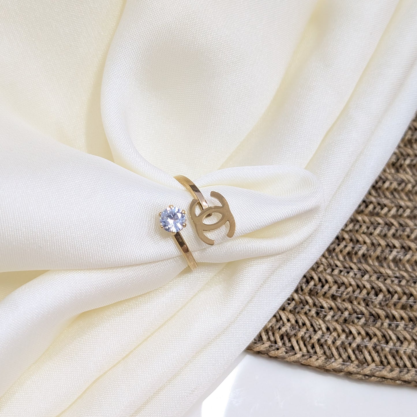 ICONIC EMBLEM RINGS