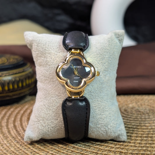 Onyx clover watch