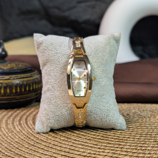 Elongated lustre watch